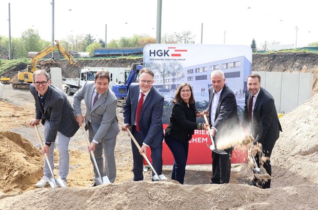 Spatenstich für den Baubetriebshof in Brühl